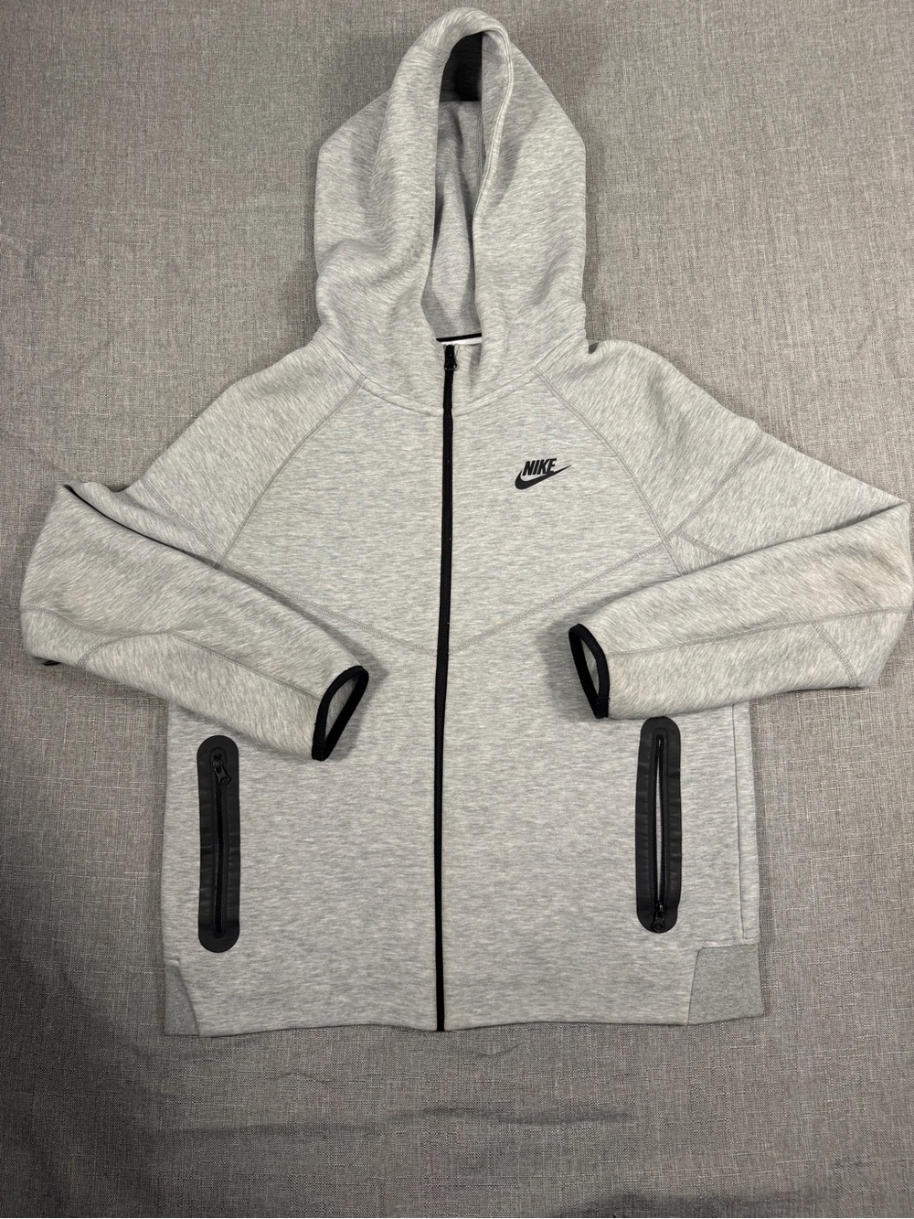 Nike Tech Fleece Full Zip Hoodie Youth XL Gray Black Zip Pockets Thumbholes